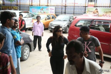 Jakkanna Movie Team Visited Hyderabad Theaters